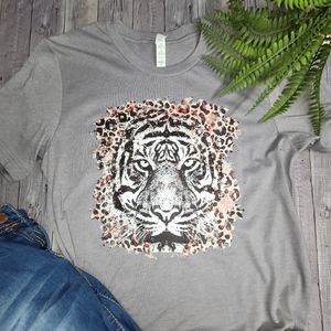 Women's graphic tee